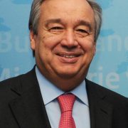 Ο γενικός γραμματέας των ΗΕ Αντόνιο Γκουτέρες προτείνει την επιβολή φόρου στους πλούσιους που επωφελήθηκαν κατά τη διάρκεια της πανδημίας