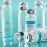 ΕΕ: Η Johnson & Johnson αρχίζει τις παραδόσεις του εμβολίου της κατά της Covid-19 στην Ευρωπαϊκή Ένωση, 50 εκατ. δόσεις αναμένονται το δεύτερο τρίμηνο
