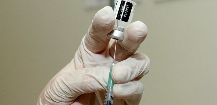 Ανοίγει σήμερα η πλατφόρμα των ραντεβού για εμβολιασμό κατά της covid-19 για την ηλικιακή ομάδα  45-49 ετών