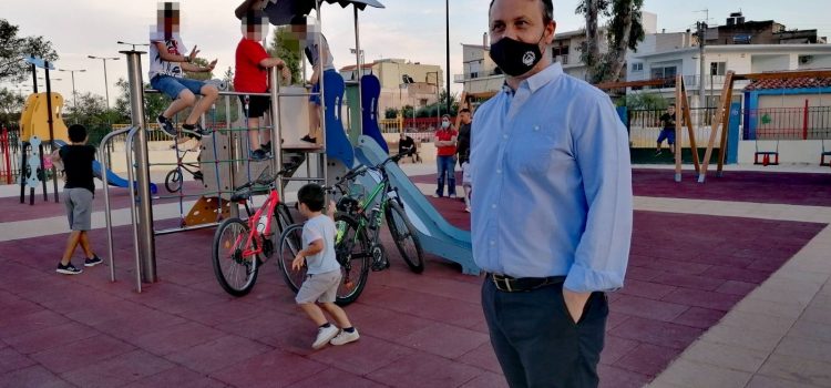 Η νέα παιδική χαρά στο πάρκο των Παλουκίων  παραδόθηκε το Σάββατο 12 Ιουνίου από τον Δήμο Σαλαμίνας
