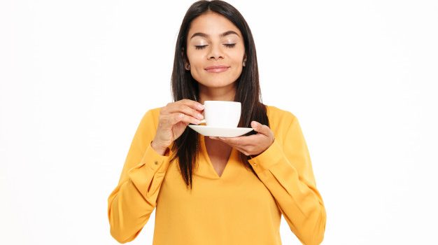 Μειωμένος ο κίνδυνος χρόνιας ηπατοπάθειας για όσους πίνουν καφέ, σύμφωνα με βρετανική έρευνα