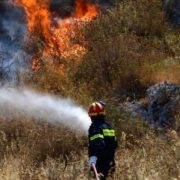 Άμεση επέμβαση της Πυροσβεστικής και του Δήμου Σαλαμίνας