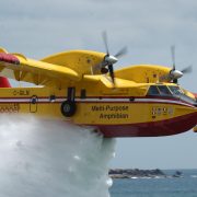 Με δύο αεροσκάφη Canadair CL-415 συνδράμει η Ελλάδα στην αντιμετώπιση μεγάλης πυρκαγιάς που έχει ξεσπάσει στην Κύπρο