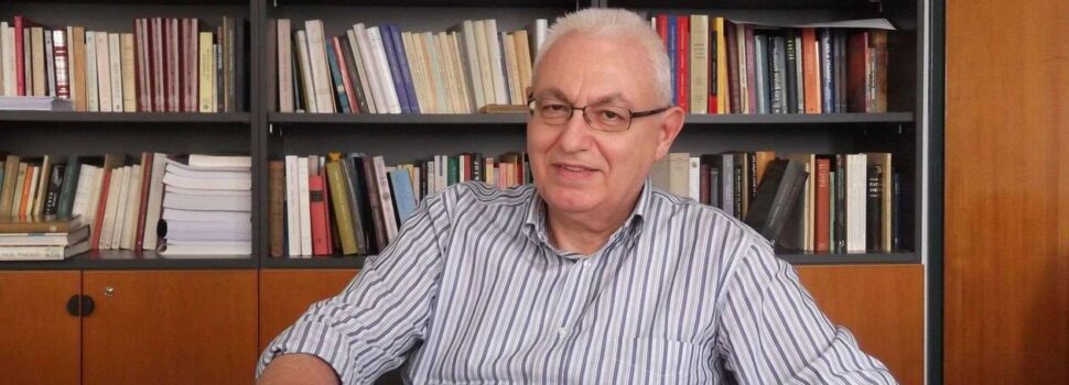 Νεκρός στο γραφείο του βρέθηκε ο πρόεδρος του Κέντρου Ελληνικής Γλώσσας Ι. Καζάζης