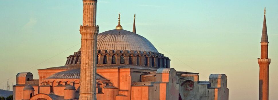 Ικανοποίηση της Ελλάδας από την απόφαση της Unesco σχετικά με τη μετατροπή της Αγίας Σοφίας σε τζαμί