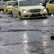 Στο τραπέζι απαγόρευση κυκλοφορίας στην Αττική και τηλεργασία την Παρασκευή