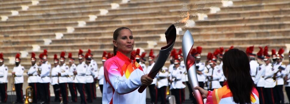 Στην επίσημη τελετή παράδοσης της ολυμπιακής φλόγας στην Οργανωτική Επιτροπή διοργάνωσης των Χειμερινών Ολυμπιακών Αγώνων «Πεκίνο 2022», στο Παναθηναϊκό Στάδιο, ο Περιφερειάρχης Αττικής Γ. Πατούλης
