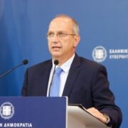 Γ. Οικονόμου: Οι εμβολιασμένοι δικαιούνται και πρέπει να έχουν προνόμια