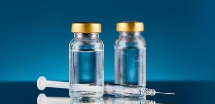 Χωρίς εμβόλιο οι άνθρωποι θα μολύνονται ξανά από τον κορονοϊό κάθε 16 μήνες