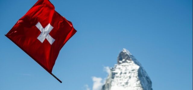 Δημοψήφισμα στην Ελβετία: «Ναι» στο κυβερνητικό σχέδιο διαχείρισης της πανδημίας, προκύπτει από τα πρώτα αποτελέσματα