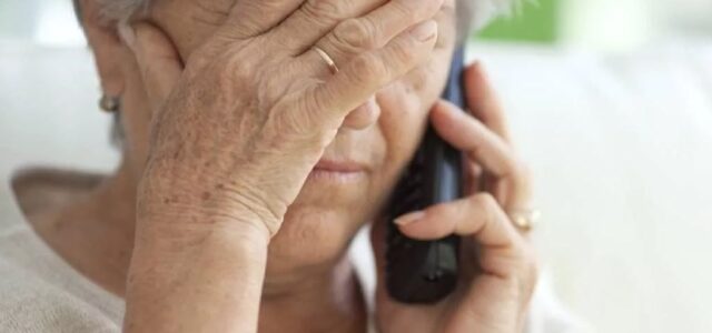 68χρονη “γλέντησε” επιτήδειους που της τηλεφώνησαν για δήθεν τροχαίο
