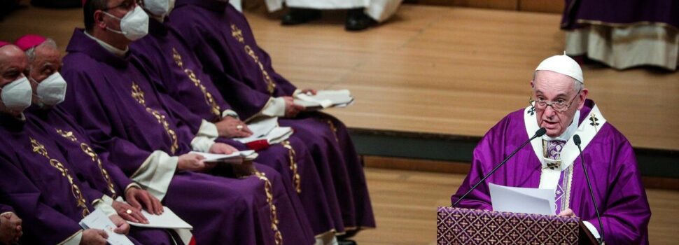 Θεία Λειτουργία πραγματοποίησε στο Μέγαρο Μουσικής Αθηνών ο Πάπας Φραγκίσκος