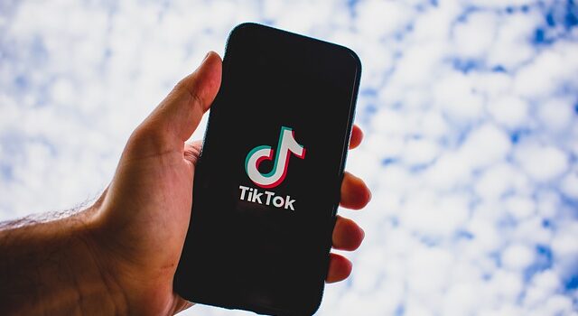 Το TikTok φαίνεται ότι είναι ο διαδικτυακός προορισμός με τη μεγαλύτερη επισκεψιμότητα