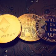 Το Bitcoin και το Ethereum ανακάμπτουν 8%