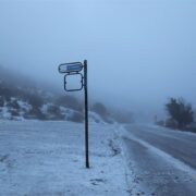 Διακοπή κυκλοφορίας στη λεωφόρο Πάρνηθος λόγω χιονόπτωσης