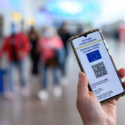 Νέοι κανόνες — Για 270 μέρες δεκτά τα πιστοποιητικά εμβολιασμού της ΕΕ από 1η Φεβρουαρίου
