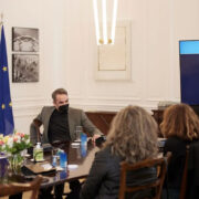 Τα απάτητα βουνά και οι μπαζωμένες θάλασσες: Το “έγκλημα” με τα πλωτά αιολικά στο Αιγαίο Πέλαγος