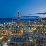 ΕΛΠΕ- Περιορισμένης έκτασης ανάφλεξη στα διυλιστήρια Ελευσίνας