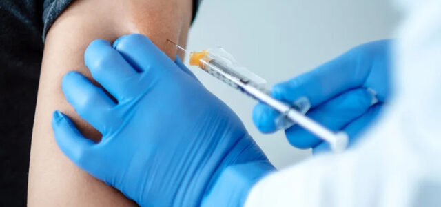 Το εμβόλιο που παρουσιάζει τα υψηλότερα επίπεδα αντισωμάτων κατά της Όμικρον