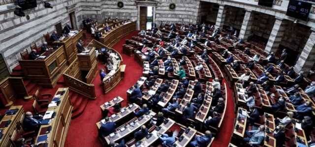 Νομοσχέδιο -Πολυεπίπεδη διακυβέρνηση: Τι αλλάζει για αρμοδιότητες, κυβερνησιμότητα ΟΤΑ & «Βοήθεια στο Σπίτι»