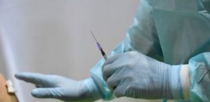 Η τέταρτη δόση εμβολίου κατά της Covid-19 πενταπλασιάζει τα αντισώματα, σύμφωνα με ισραηλινή μελέτη