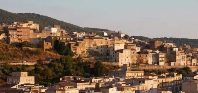Θυμάστε τα σπίτια του 1 ευρώ στην Ιταλία; Δείτε τι έκανε το Airbnb