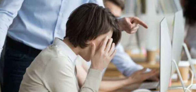Το 40% όσων δέχονται mobbing στην εργασία εμφανίζουν κατάθλιψη