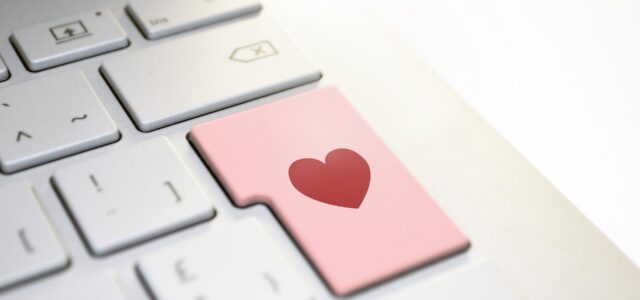 Οι συνέπειες του online dating στη ζωή μας
