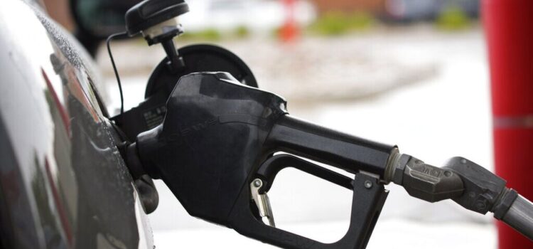 «Καίει» η τιμή της βενζίνης: Νέες αυξήσεις έρχονται στα καύσιμα