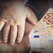 Πώς θα εξασφαλίσετε επίδομα έως 70 ευρώ για κάθε παιδί – Όλα όσα πρέπει να προσέξουν οι δικαιούχοι