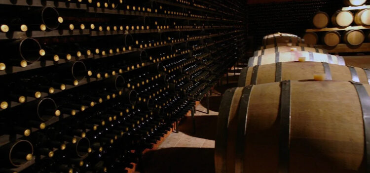Τα 21 καλύτερα ελληνικά κρασιά του 2021 όπως τα επέλεξαν τα 50.000 μέλη του botilia.gr