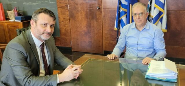Ο Δήμαρχος Σαλαμίνας Γιώργος Παναγόπουλος στον Υπουργό Προστασίας του Πολίτη κ. Παναγιώτη Θεοδωρικάκο