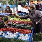 Ανοιχτές οι λαϊκές αγορές και την Καθαρά Δευτέρα ενώ όλο το βραδυ θα μείνει ανοικτή η Αγορά του Καταναλωτή στου Ρέντη