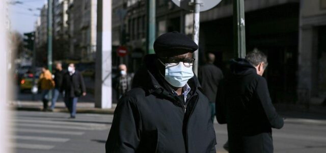 Κορονοϊός: «Πράσινο φως» ειδικών για τέλος στις μάσκες