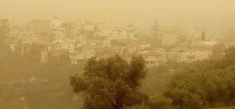 Νεφώσεις, τοπικές (λασπο)βροχές ή καταιγίδες κυρίως στα δυτικά και βόρεια και αυξημένες συγκεντρώσεις σκόνης αναμένονται αύριο
