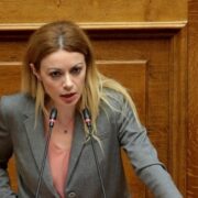 Ανεξάρτητη βουλευτής η Αγγ. Αδαμοπούλου – Με επιστολή της στον Πρόεδρο της Βουλής ανακοίνωσε ότι αποχωρεί από το ΜέΡΑ25