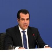 Θ. Πλεύρης: Όλα τα μέτρα για τον κορονοϊό θα επανεξεταστούν τον Σεπτέμβριο – Εκτός ΕΣΥ έως 31/12 οι ανεμβολίαστοι υγειονομικοί