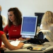 Σε δημόσια διαβούλευση το νομοσχέδιο του ΥΠΕΣ για μπόνους παραγωγικότητας και νέο σύστημα αξιολόγησης στο Δημόσιο