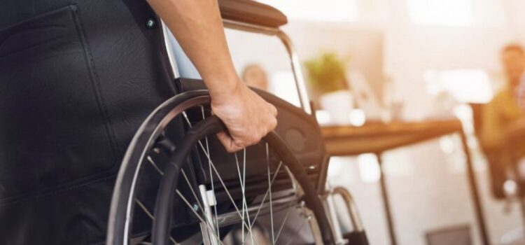 Παρατείνεται η υποβολή αιτήσεων για τον Προσωπικό Βοηθό για Άτομα με Αναπηρία