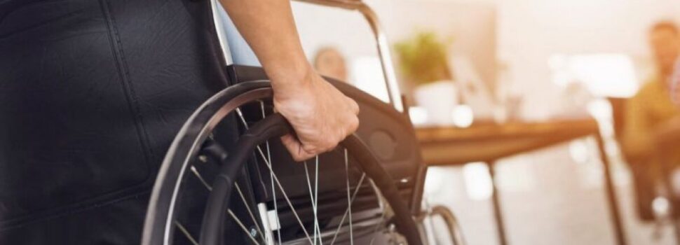 Παρατείνεται η υποβολή αιτήσεων για τον Προσωπικό Βοηθό για Άτομα με Αναπηρία