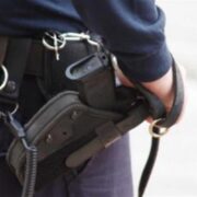 Απόφαση των υπουργών Εθνικής Άμυνας και Προστασίας του Πολίτη για την οπλοκατοχή, οπλοφορία, οπλοχρησία προσωπικού των Ενόπλων Δυνάμεων, πέραν της φύλαξης στρατοπέδων, ζωτικών χώρων και εγκαταστάσεων από τα όργανα υπηρεσίας