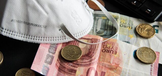 Επίδομα 534 ευρώ: Σε ποιους κλάδους επιστρέφουν οι αναστολές συμβάσεων