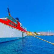 Οι μικρές ακτοπλοϊκές της Ελλάδας: Ο «άγνωστος στόλος» που εξυπηρετεί 115 νησιά