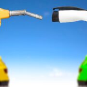 Από το 2026 τα ηλεκτρικά αυτοκίνητα θα είναι φθηνότερα από τα συμβατικά, σύμφωνα με έκθεση του Bloomberg ΝEF