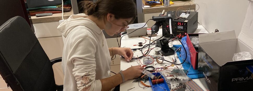 Μαθητές Λυκείου δημιούργησαν συσκευή για τους τυφλούς μαθητές