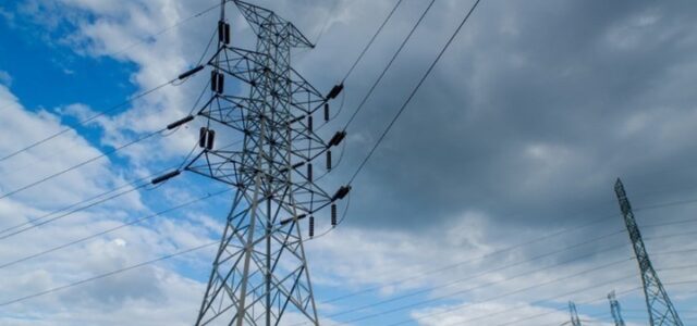 Οι νέες αρχικές τιμές της ηλεκτρικής ενέργειας για τον Σεπτέμβριο πριν την κρατική επιδότηση