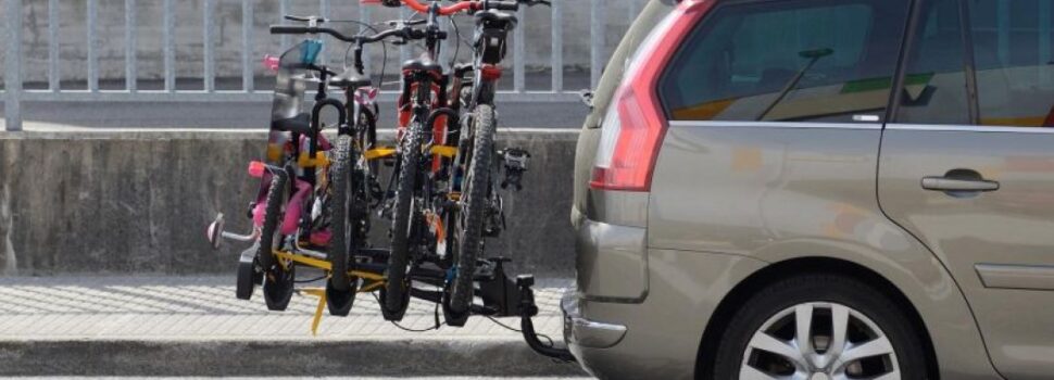 Τι πρέπει να προσέξουν οι οδηγοί που χρησιμοποιούν σχάρες ποδηλάτων