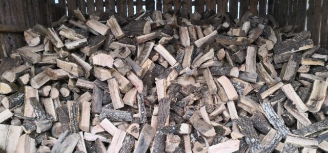 Τι να προσέξουν οι καταναλωτές στην αγορά ξύλου – Ποια καυσόξυλα είναι πιο αποδοτικά