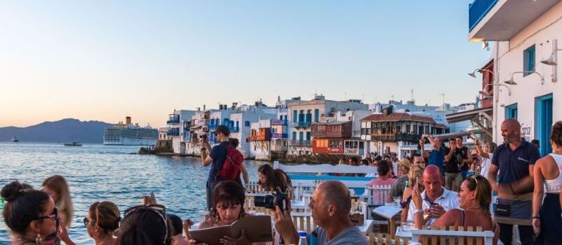 Στο “φουλ οι μηχανές” της ελληνικής τουριστικής βιομηχανίας για το 2023