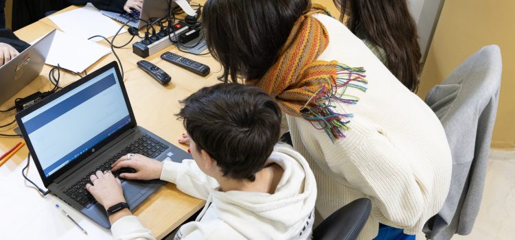 Έφηβοι εθελοντές ερευνούν πόσο ασφαλές είναι το διαδίκτυο στην Ελλάδα